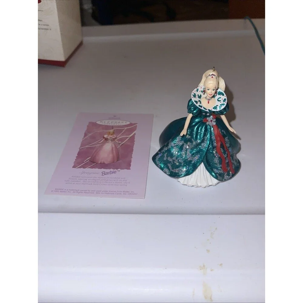 HALLMARK 1995 Keepsake Holiday BARBIE Christmas Ornament 3rd in Series